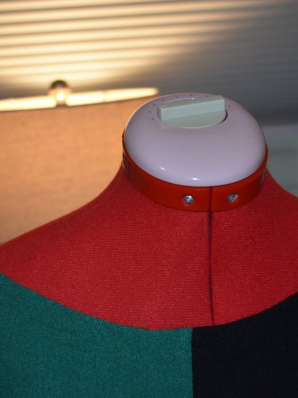 sweater - Picture 2 of 5
